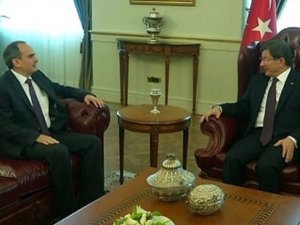Başbakanlık'ta ekonomi zirvesi: Başbakan Davutoğlu, Erdem Başçı ile görüştü