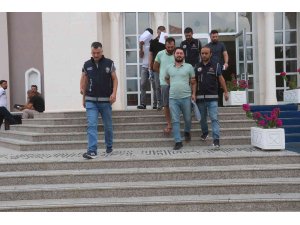 Fethiye’de göçmen kaçakçılığı yapan 4 kişi tutuklandı