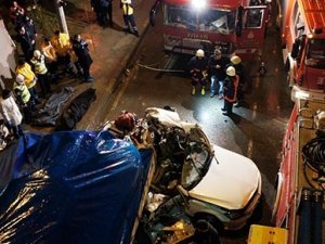 İstanbul'da korkunç kaza: 3 ölü 1 yaralı