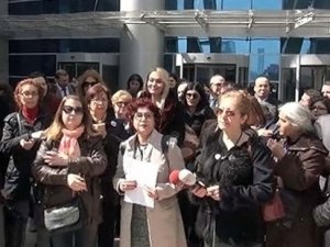 Adliyede kadın avukata taciz protestosu