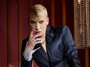 Mehmet Dinçerler ile sarmaş dolaş yakalanmıştı!