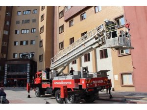 Evliya Çelebi Hastanesi’nde ’Kırmızı Kod Fiili Yangın Tatbikatı’ gerçeği aratmadı