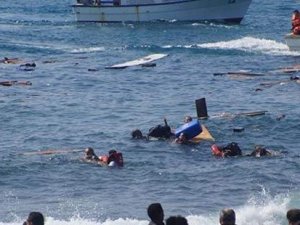 Akdeniz'de batan göçmen teknesinde ölü sayısı 800!