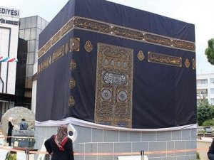 Diyanet'ten Üsküdar'daki Kabe maketine sert tepki