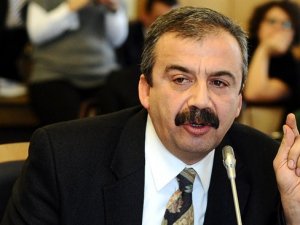 Sırrı Süreyya Önder'in Twitter hesabı hacklendi