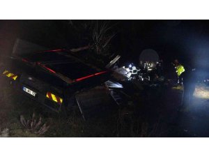 Burdur’da meyve yüklü kamyon uçurumdan aşağı düştü: 1 ölü