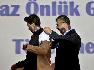 Geleceğin diş hekimleri beyaz önlüklerini giydi