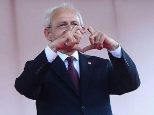 Kemal Kılıçdaroğlu kalp işaretiyle seçmenlere seslendi