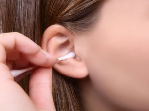 Kulak çubuğu zararlı mı?