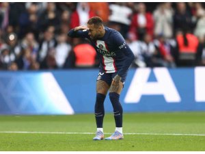 Neymar, sakatlığı sebebiyle sezonu kapattı