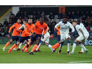 UEFA Avrupa Konferans Ligi: Medipol Başakşehir: 0 - Gent: 4 (İlk yarı)
