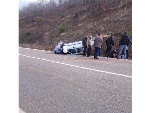 Tokat’ta kontrolden çıkan otomobil ters döndü: 2 yaralı