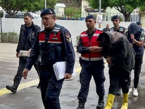 Deve ahırında 10 kilo 200 gram uyuşturucu ele geçirildi