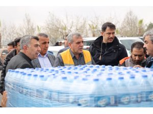 Şanlıurfa’da vatandaşlara hazır su dağıtımı başladı
