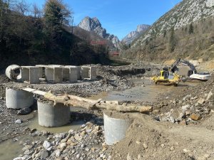 Kastamonu’da vatandaşların mahsur kaldığı köyde çalışma başlatıldı