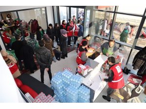 Kızılay Talas Şubesi Bağışları Depremzedelere Ulaştırıyor