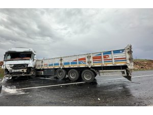 Midyat’ta tır kazası 1 yaralı