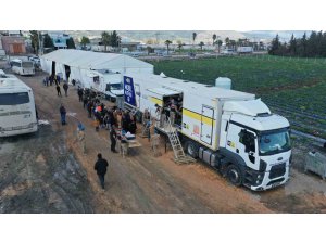 Konya’nın mobil yemek ve ekmek araçları Hatay’da depremzedelere hizmet veriyor