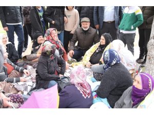 Başkan Çolakbayrakdar, şükür sofrasında vatandaşlarla bir araya geldi