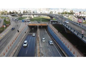 Selde 5 kişinin hayatını kaybettiği kavşak trafiğe açıldı