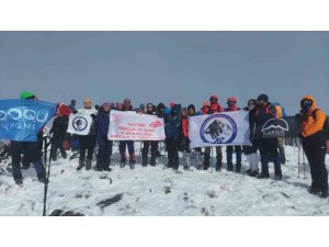 Kayserili Dağcılar Çanakkale Şehitlerini andı