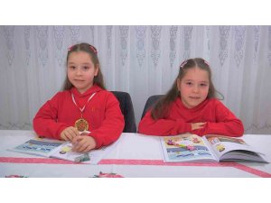 8 yaşındaki şampiyon ikizler matematikte dünyayı dize getirdi