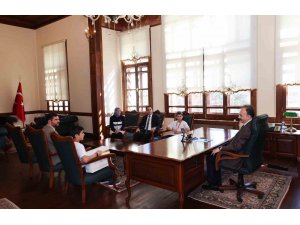 Vali Kızılkaya Güreş Müsabakaları birincilerini ağırladı