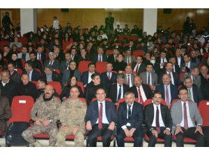 Vali Akbıyık, nevruz programına katıldı