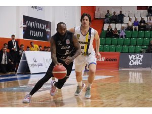 Lider kendi evinde galip geldi