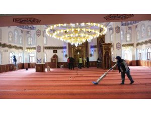 Altıeylül’de camiler Ramazan’a hazır