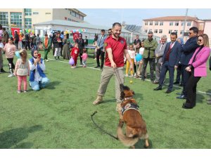 Depremzede çocuklar şenlikte bir araya gelerek Nevruz’u kutladı