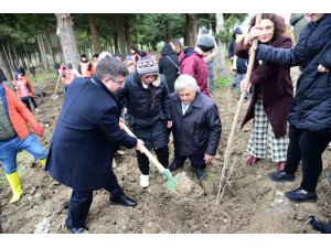 Down Sendromlu bireyler BAÜN’de fidan diktiler
