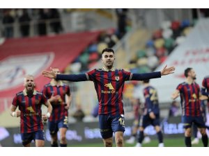 Altınordu’nun genç yeteneği Emircan, parlamaya devam ediyor