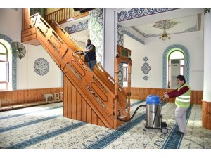 Kartepe’de camiler Ramazan ayına hazır