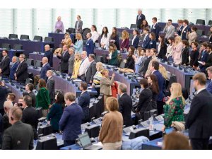 Avrupa Konseyi’nde depremzedeler için saygı duruşu