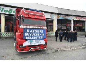 Başkan Büyükkılıç 2 kamyon yardım tırını Adıyaman’a uğurladı