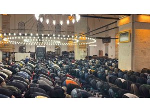 Balıkesir’de ilk teravih namazı kılındı