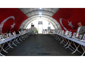 Terör mağduru aileler Ramazan ayında evlatlarını istiyor