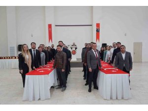 Kadroya geçen memurlar yemin etti