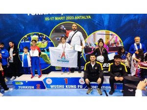 Genç Sporcular madalyalara doymuyor