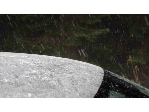 Bolu’nun yüksek kesimlerinde kar yağışı etkili oluyor