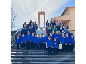 Okul bahçesinde Çanakkale ruhu