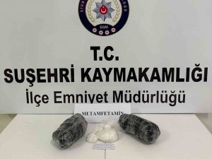 Sivas’ta 1 kilo 226 gram metamfetamin ele geçirildi