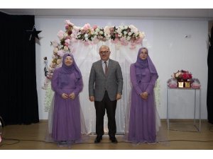 Hafız öğrencilere taç giydirildi