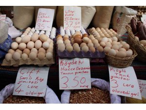 Ege şivesiyle yazdığı notlar görenleri gülümsetiyor