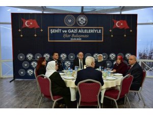 Vali Tutulmaz, şehit aileleri ve gazilerle iftarda bir araya geldi
