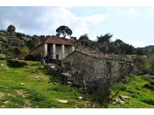 Söke’nin terk edilmiş köyleri zamana direniyor