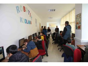 Şırnak’ta robotik kodlama kursunu bitiren öğrencilere sertifika