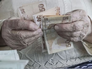 Emeklilere zam geldi promosyonlar da güncellendi: Asgari ücrete de zam gelecek mi?