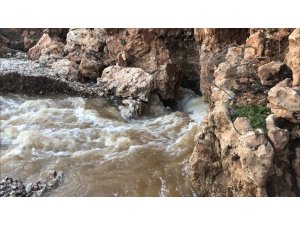 Gözlerine inanamadı, binlerce yıllık derenin suyu ortadan kayboldu